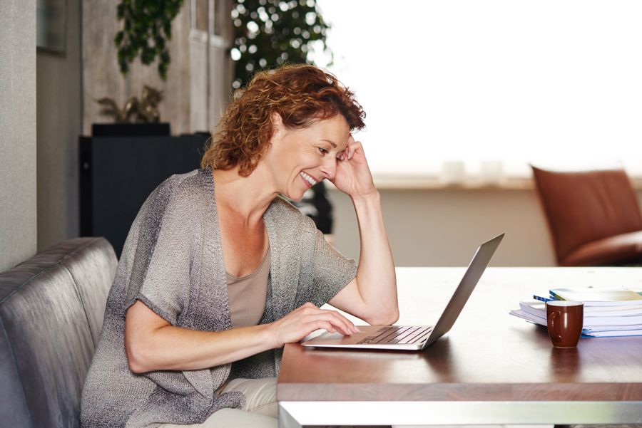 10 Best Jobs For 40-Year-Old Women Looking For Second Careers
